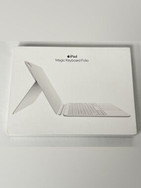 Apple iPad Magic Keyboard Folio - White